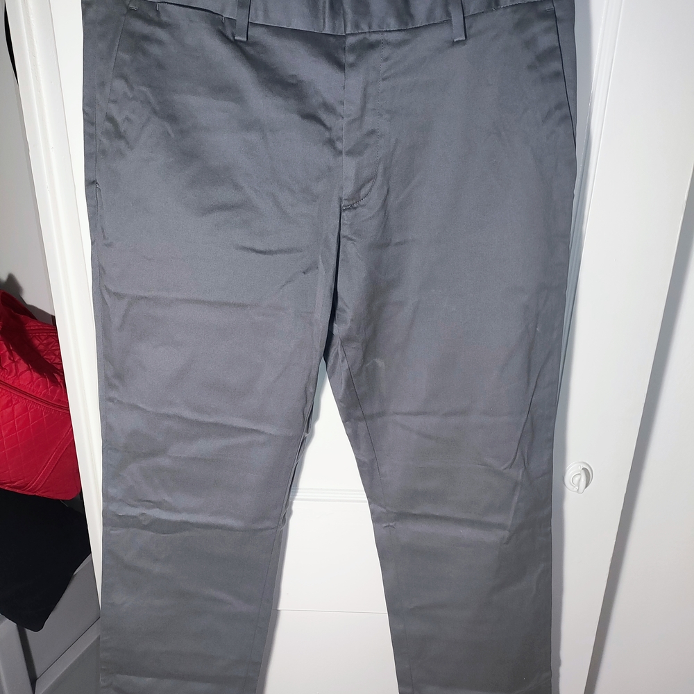 NWT- Banana Republic Chinos Aiden Slim Fit Grey Size- 35W 32L